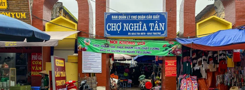 TOP 10 chợ nổi tiếng Hà Nội nên ghé thăm một lần