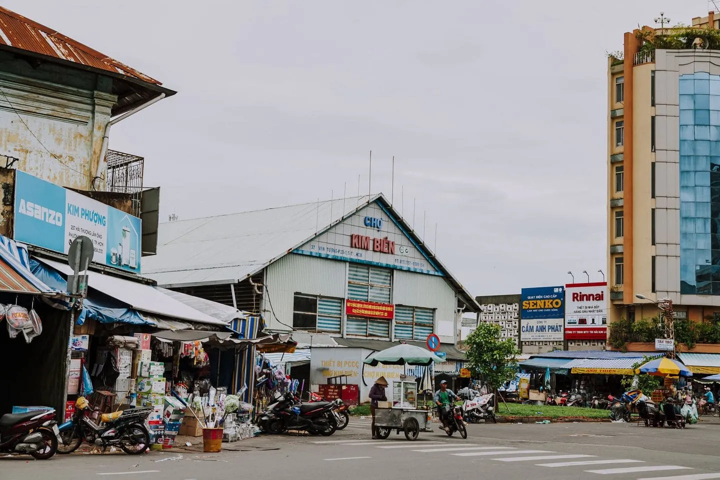 Top 10 Chợ Nổi Tiếng Thành Phố Hồ Chí Minh