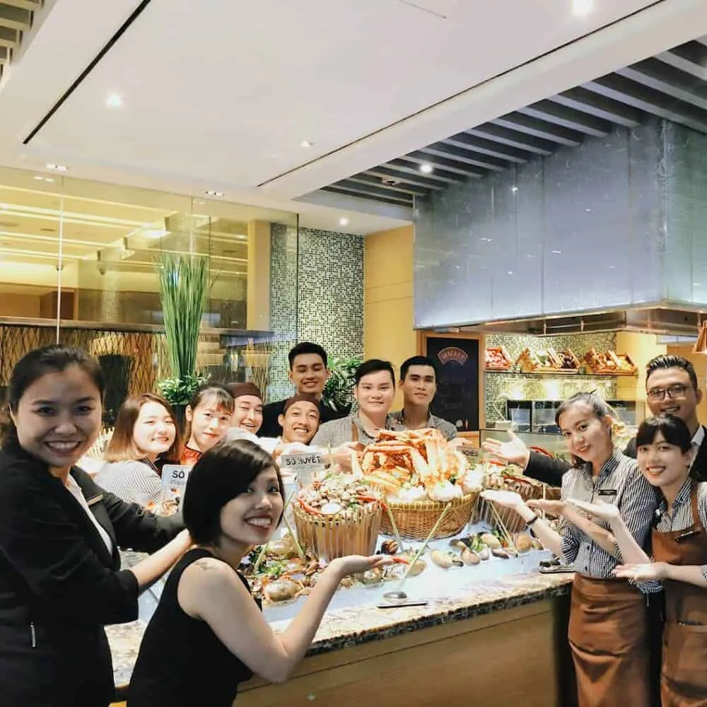 Top 10+ nhà hàng buffet hải sản ngon nhất TP.HCM