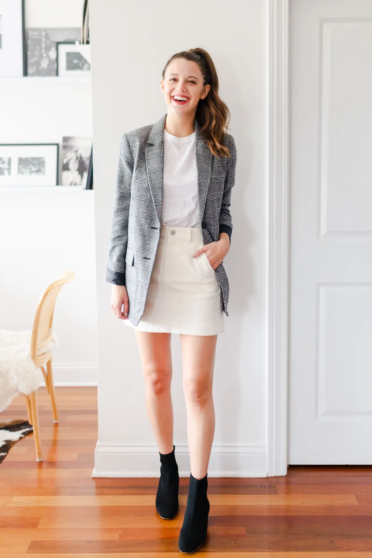 Top 11 cách phối đồ với blazer caro thời thượng nhất 2024