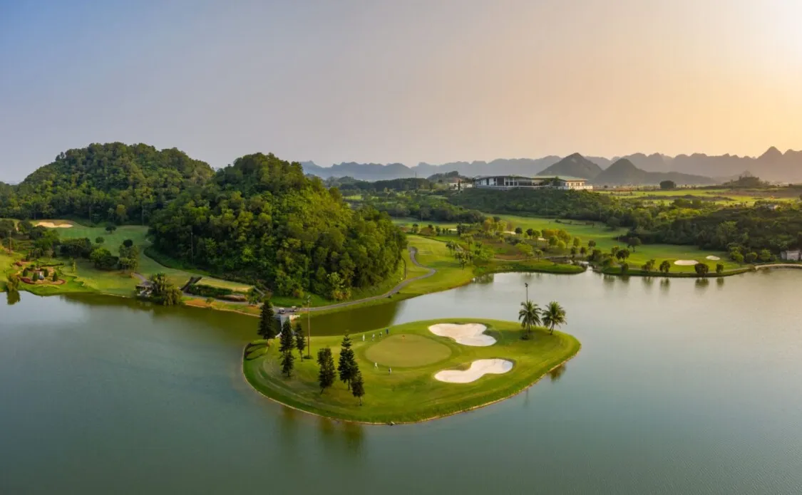 Top 17 sân golf miền Bắc đẹp và chất lượng nhất