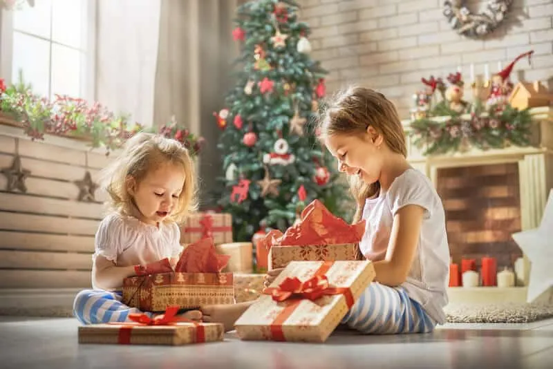 Top 20 quà noel cho bé gái siêu dễ thương và tiết kiệm