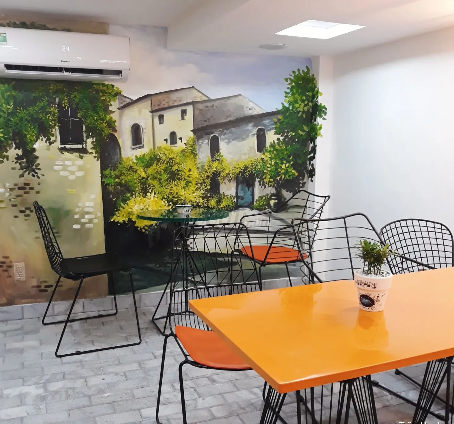 Top 22 quán cafe quận 5 trăm góc sống ảo, view đẹp như Hồng Kông