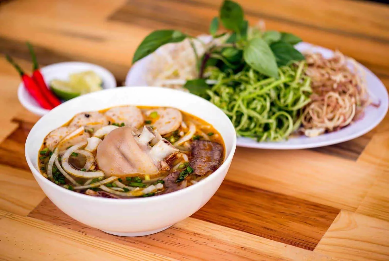 Top quán bún bò Huế ngon nhất Hà Nội