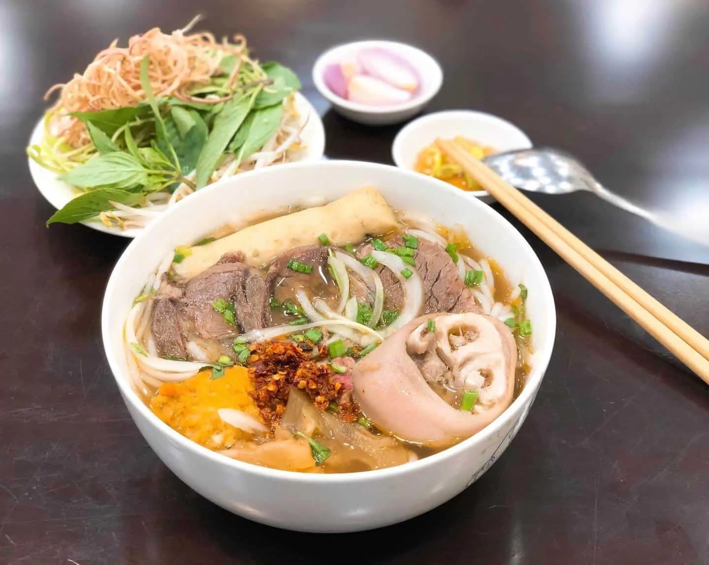 Top quán bún bò Huế ngon nhất Hà Nội