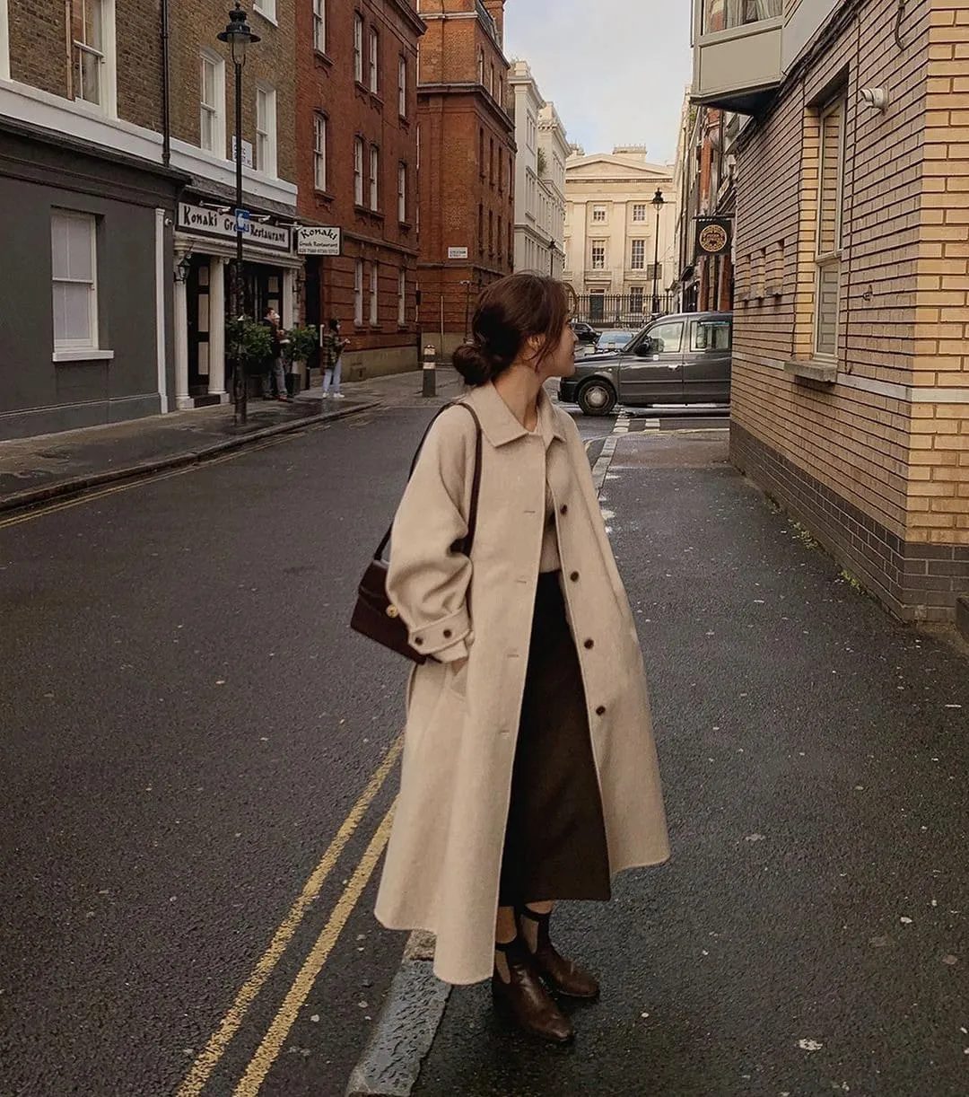 Trench coat là gì? 5 cách phối đồ với áo trench coat cho bạn gái