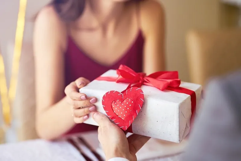 Valentine trắng là gì? Nguồn gốc và ý nghĩa ngày Valentine trắng (14-3)